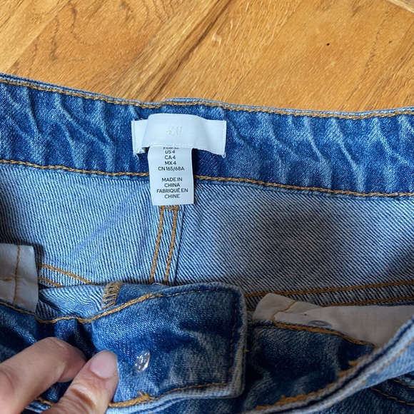 H&M Blue High Rise Jeans - Picture 2 of 7